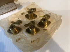 LORI #1700 DRAWER LOCK, 1-1/8″ BARREL LENGTH, 7/8″ BORE DIAMETER, LOT OF 4!