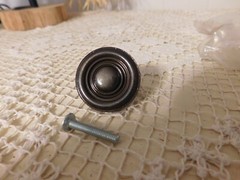 1 AMEROCK KNOB/PULL OILED ANTIQUE BROWN, 1 3/8″
