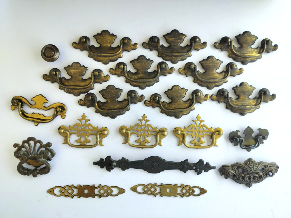 Vintage lot of 20 Brass & Metal Drawer Pulls Knobs Assorted Salvage