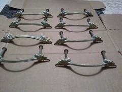 Harris Hardware #371 White W/Brass Accent Drawer Pulls Set Of 8