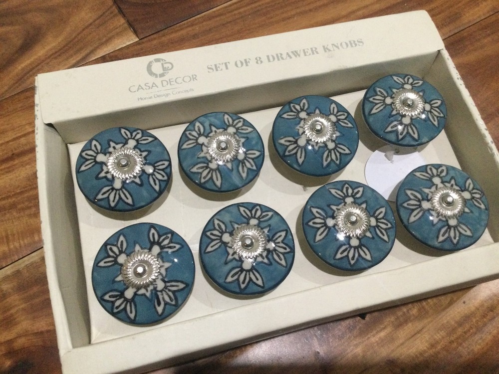 CASA DECOR 6 PC SET HANDMADE WHITE & BLUE DRAWER PULLS/KNOBS. MADE IN INDIA