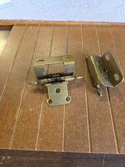Amerock Brass Partial Wrap Hinges 1/2″ Overlay T1 Tip, Self-Closing BP7550T1-O77