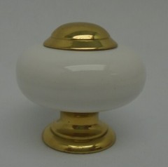 Period Brass FKI Hardware Group K12 Porcelain / Brass Knob 1 1/4″ New 94D