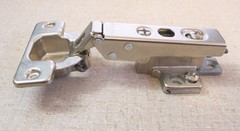 Hard To Find BLUM CABINET HINGE (84.555-01A) w/ Clip-On Plate (175H719-02)