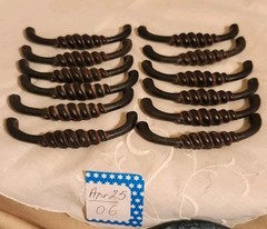RUSTIC IRON SET OF 12 MANCHESTER DROWERS PULLS BY BELWITH PRODUCH 4.1/8″LONG