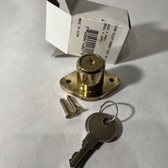 Ultra Hardware Cabinet & Drawer Lock #44821 Brass Model 189KD