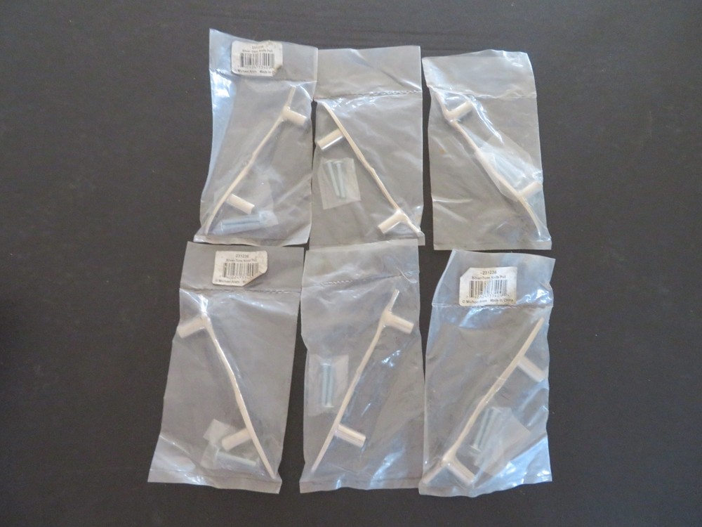 Michael Aram Silver-Tone Knife Drawer Pull – Lot of 6 – Hole Spacing 3″ -Lot 6-