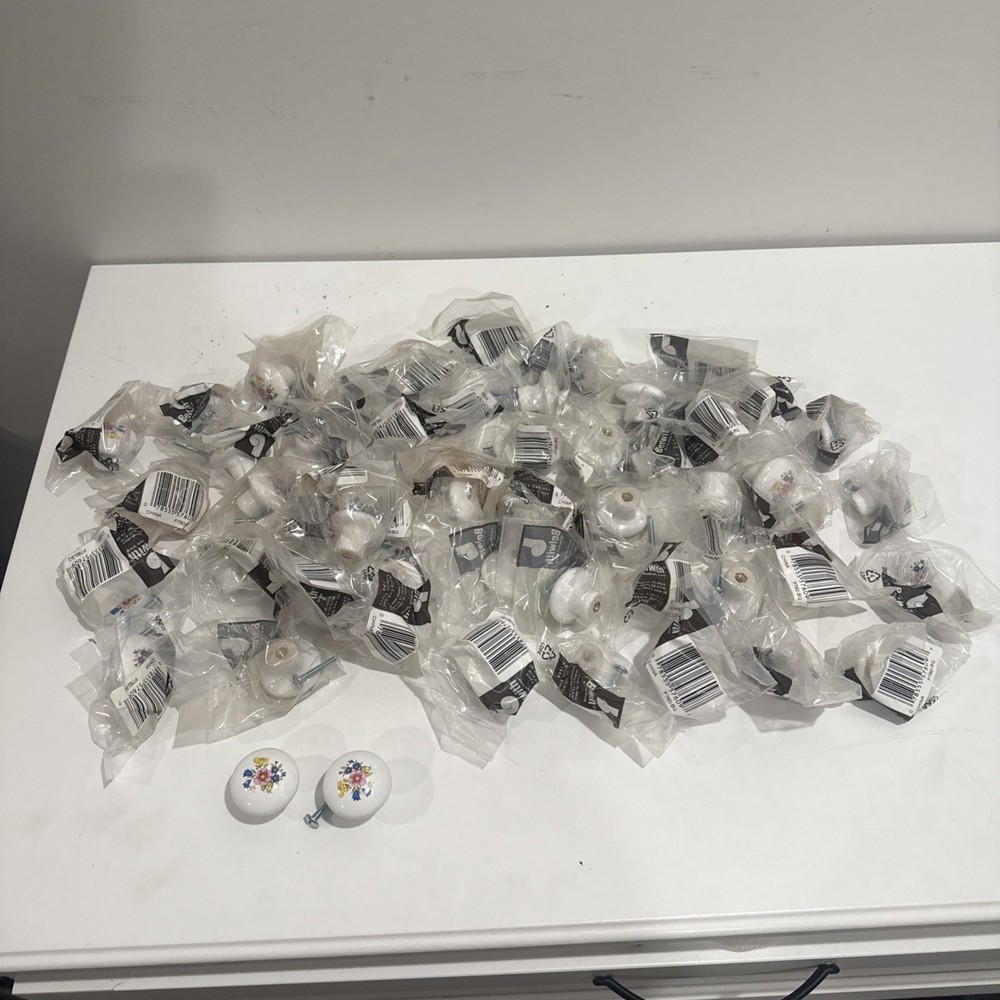 LOT OF 50 VINTAGE CERAMIC DRESSER CABINET DRAWER PULL KNOBS FLORAL msg me!