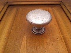 NEW AGED NICKEL ROUND CABINET KNOB KNOBS FREE SHIPPING