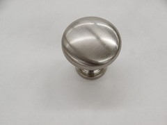 NOS Lot of 4 Liberty # P50154C-STN-C 1 1/8″ Diameter Satin Chrome Cabinet Knobs