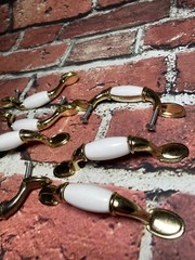 Lot Of 7 Vintage brass ceramic knob bail cabinet drawer dresser pull handle