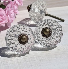 3 Clear Faceted Textured Glass Antique Brass Cabinet Pulls Bathroom Kitchen Knob