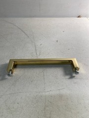 Baldwin 4427003BIN 6″ Center Handle Pull, Estate Collection – Polished Brass
