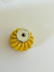 Brainerd Yellow Ceramic Swirl Drawer Cabinet Knobs Set Of 4 NEW 1 3/4 Inch
