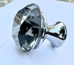 30pcs Wisdom stone Nina 1-3/8 in. Chrome with Smoke Crystal Cabinet Knob Diamond