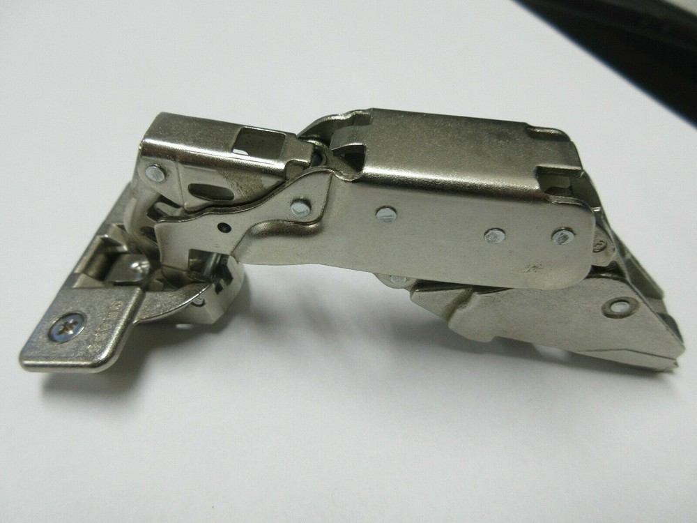Grass 170 Degree Nexis Impresso Hinge, Self-Close, Half Overlay