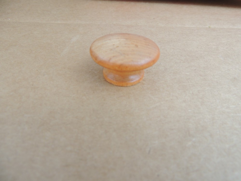 14 Light Brown Finish Round Pine Wood Knobs Furniture/Cabinet Hardware #700-84