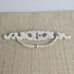 Vtg Distressed French Provincial Drawer Pulls White Shabby Chic 5 1/4″ C to C