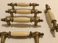 LOT Of 5! KBC BRASS & CREAM SPECKLED PORCELAIN PULLS 3” C TO C