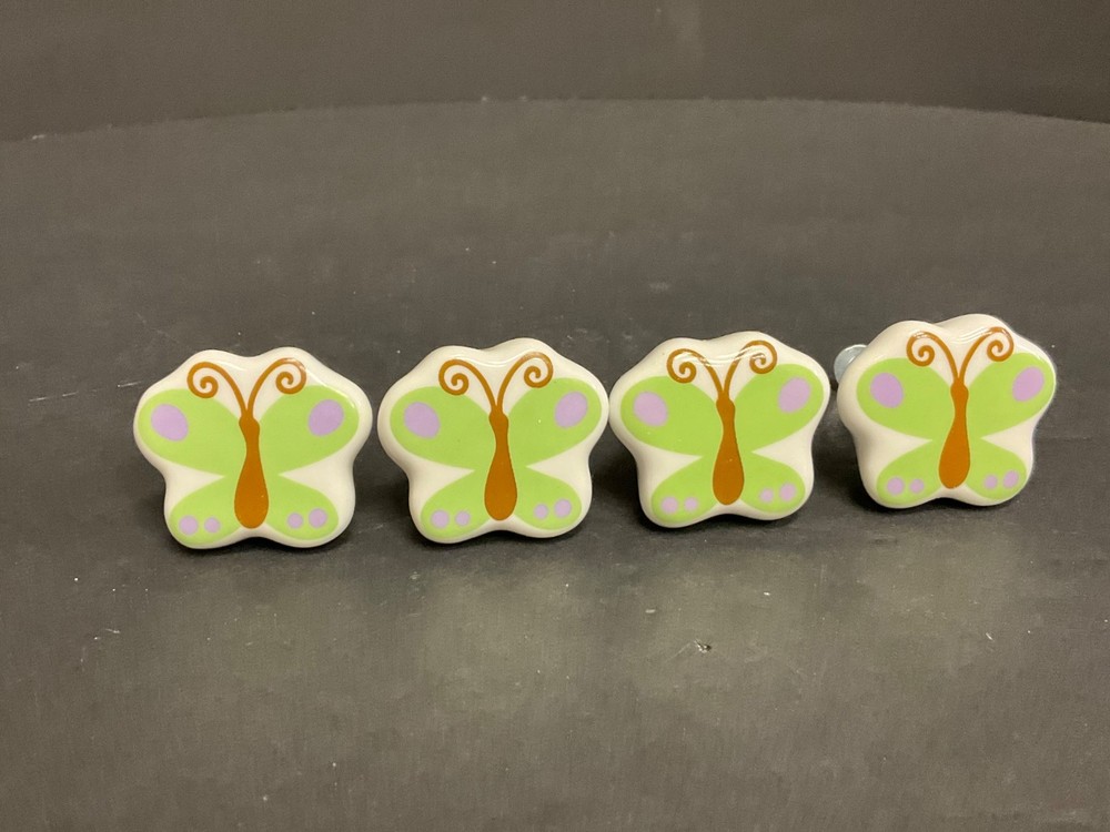 Vintage Set of 4 Green Butterfly Cabinet Knobs 1-3/4 in Diameter