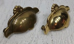 2x Belwith Keeler Sechel Sherwood Antique Solid Brass 3″cc Drawer Cup Pull A113